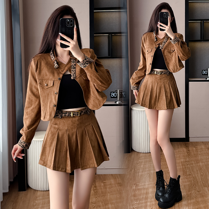 Suede Pleated Skirt Two-Piece Set with Leopard Print Splicing Autumn New