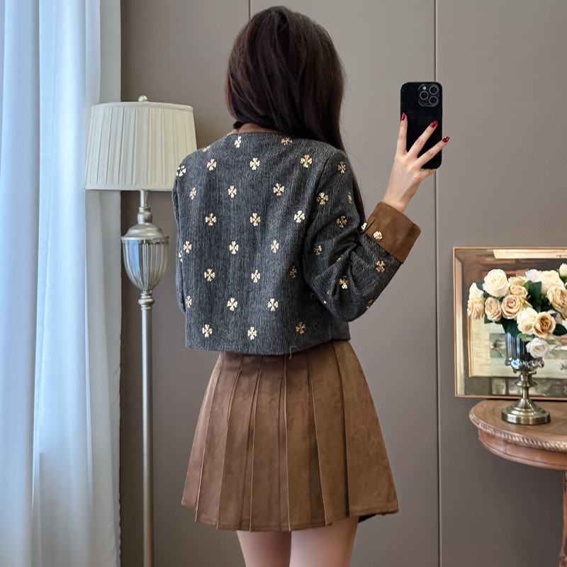 Women's Two-Piece Sequin Round Neck Tweed-Style Jacket and Pleated Skirt Set - Image 4