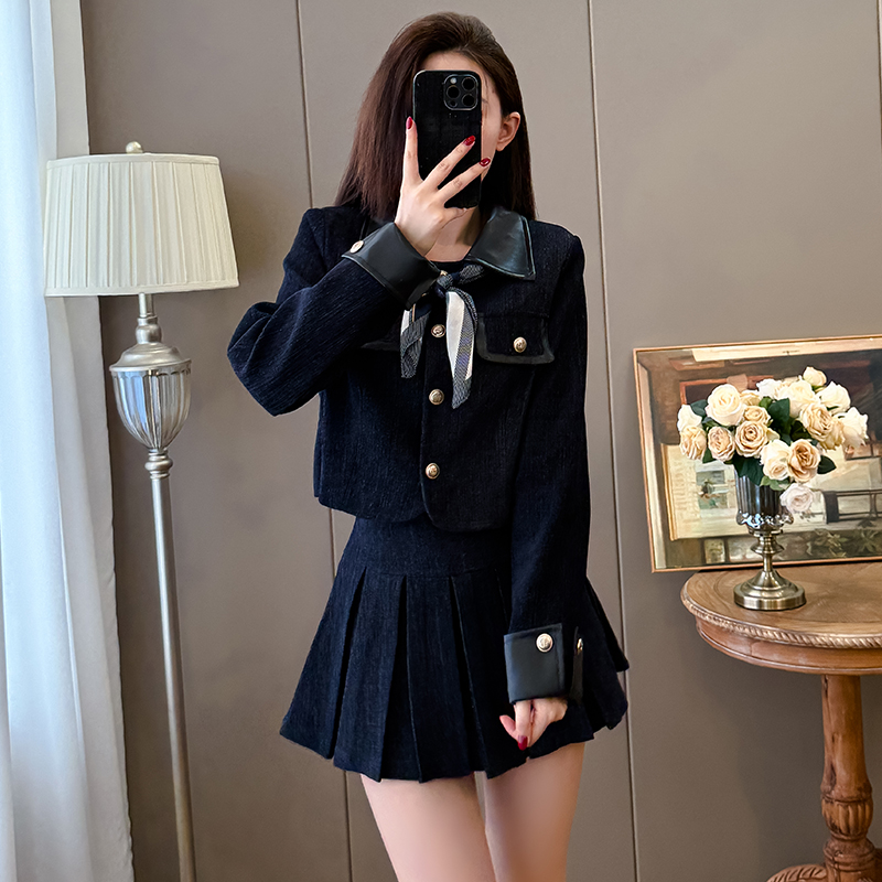 Preppy Style Patchwork Faux Leather Jacket and Pleated Skirt Set with Scarf - Image 2