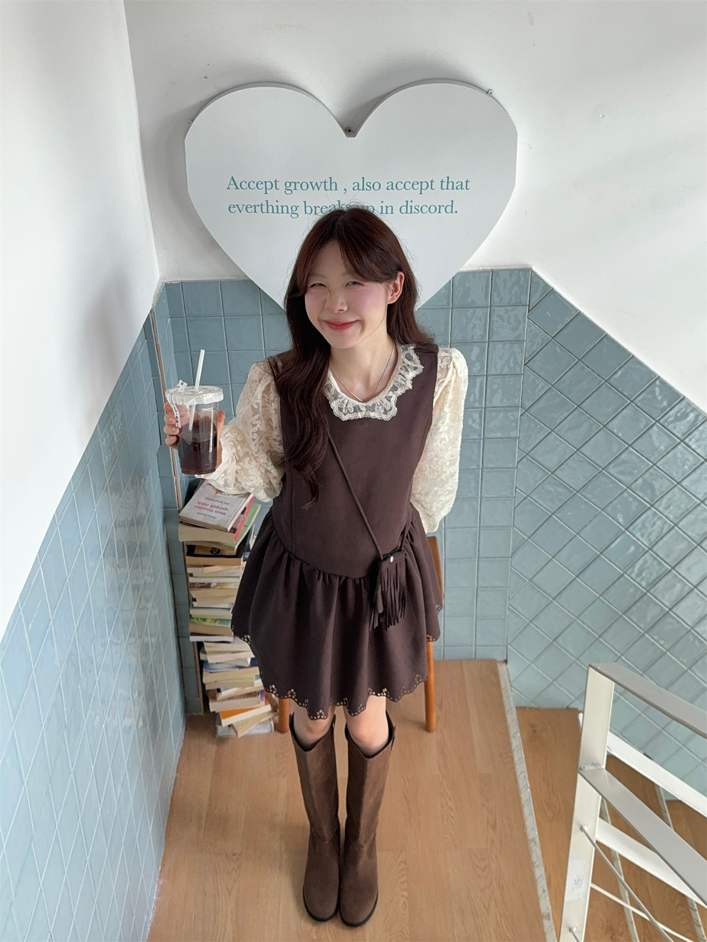 Sweet Lace Bubble Sleeve Top and Sleeveless Vest Dress Set - Image 3